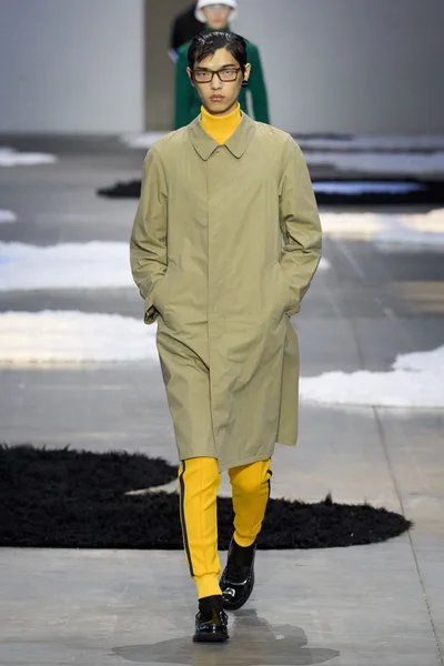 Look 4